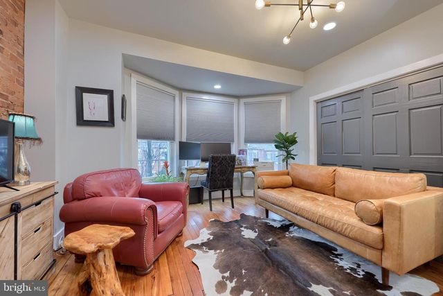 350 E CHESTNUT ST, Lancaster, PA 17602