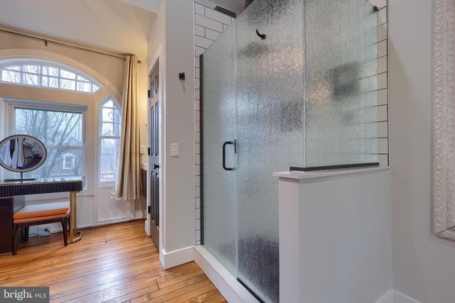 350 E CHESTNUT ST, Lancaster, PA 17602