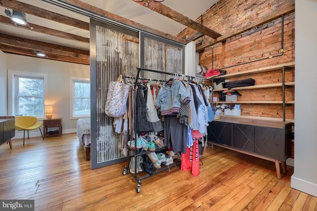 350 E CHESTNUT ST, Lancaster, PA 17602