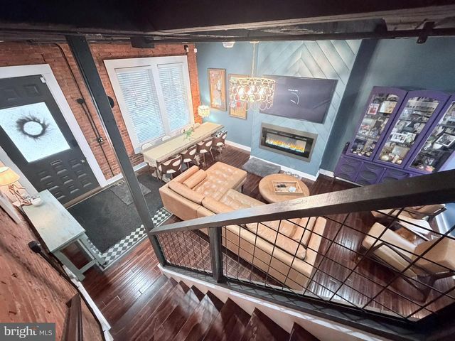 350 E CHESTNUT ST, Lancaster, PA 17602