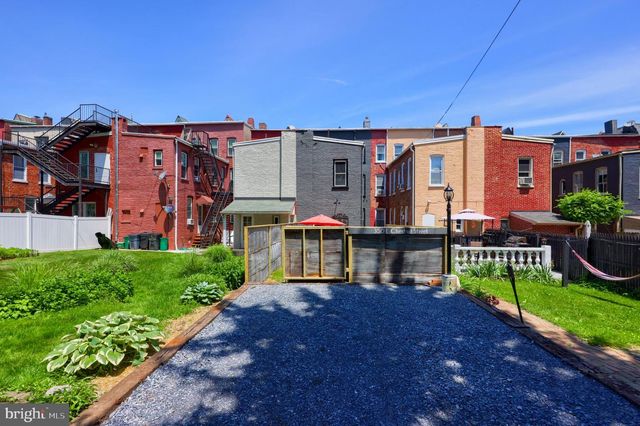 350 E CHESTNUT ST, Lancaster, PA 17602