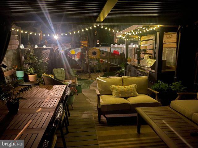 350 E CHESTNUT ST, Lancaster, PA 17602