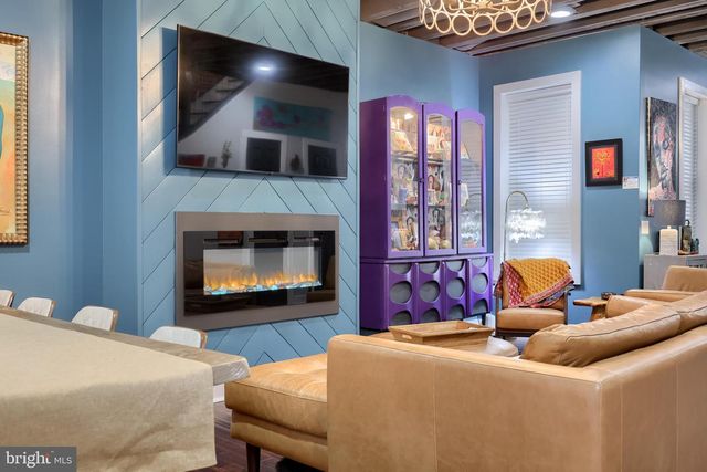 350 E CHESTNUT ST, Lancaster, PA 17602