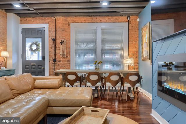 350 E CHESTNUT ST, Lancaster, PA 17602