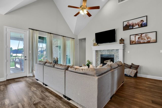 2113 Deer Run, Gunter, TX 75058