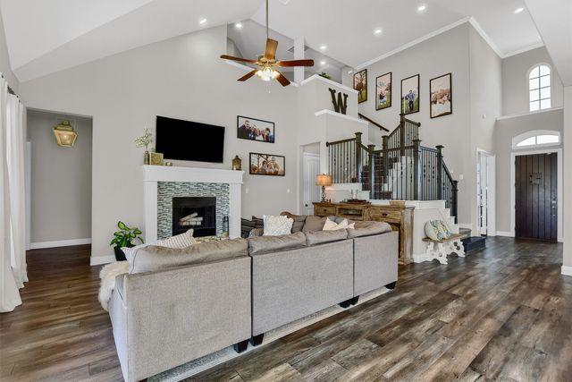 2113 Deer Run, Gunter, TX 75058