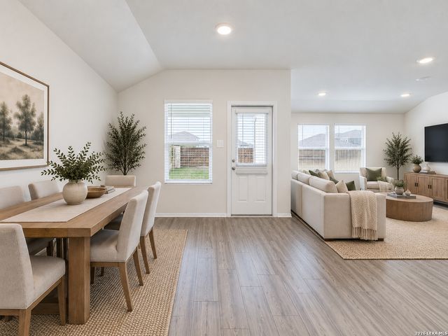 208 Ida Loop, Seguin, TX 78155