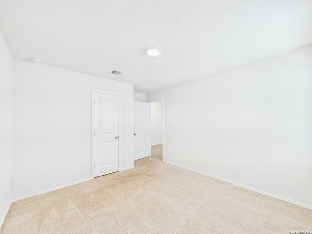208 Ida Loop, Seguin, TX 78155