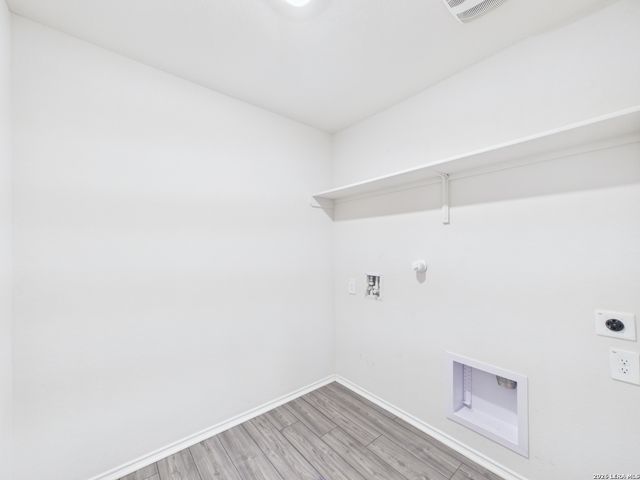 208 Ida Loop, Seguin, TX 78155