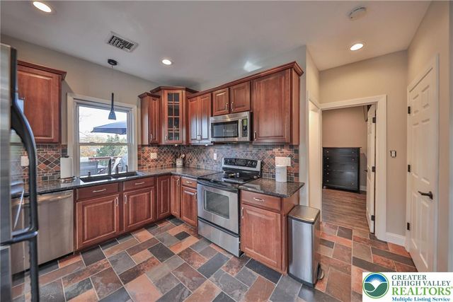 1390 new jersey Avenue, Hellertown Boro, PA 18055