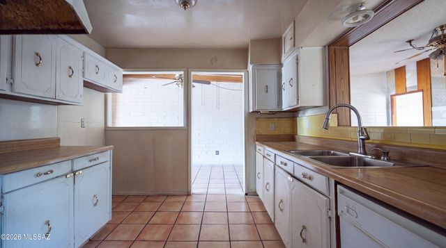 6087 E 21st Street, Tucson, AZ 85711