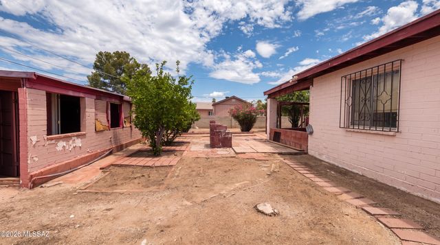 6087 E 21st Street, Tucson, AZ 85711