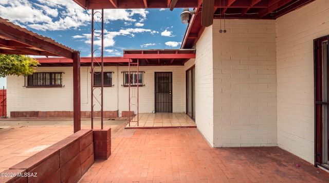 6087 E 21st Street, Tucson, AZ 85711