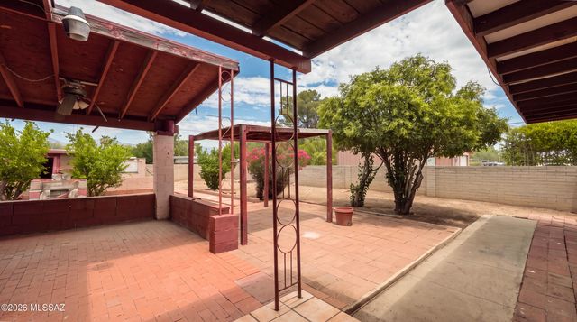 6087 E 21st Street, Tucson, AZ 85711