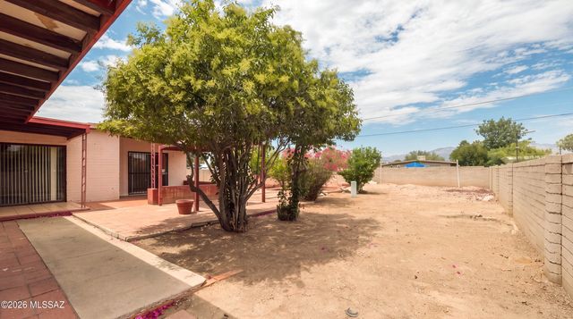 6087 E 21st Street, Tucson, AZ 85711