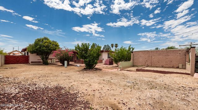 6087 E 21st Street, Tucson, AZ 85711