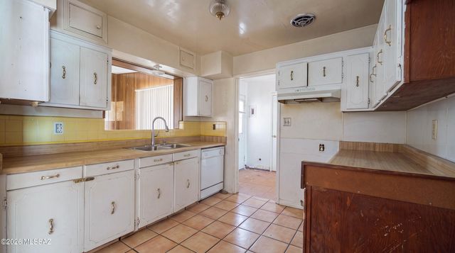 6087 E 21st Street, Tucson, AZ 85711