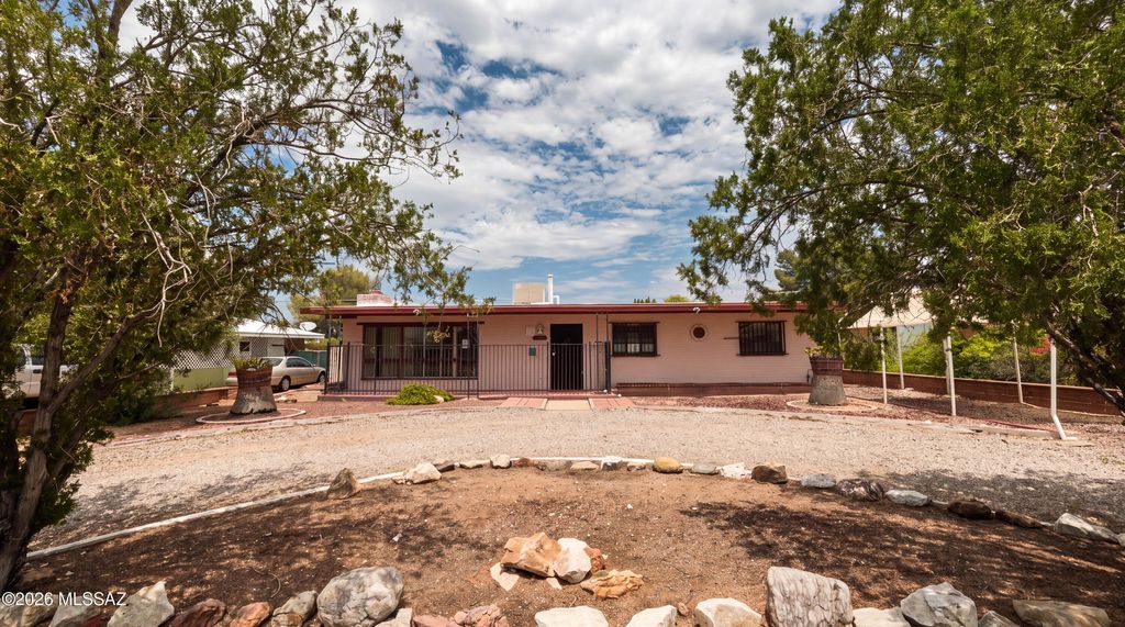 6087 E 21st Street, Tucson, AZ 85711