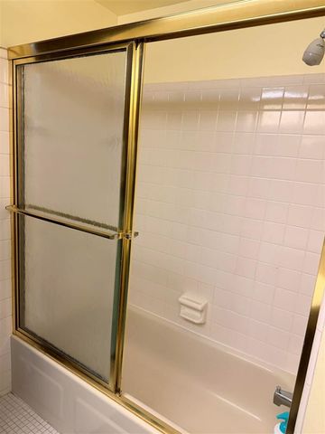 32602 Barclay Square, Warren, MI 48093