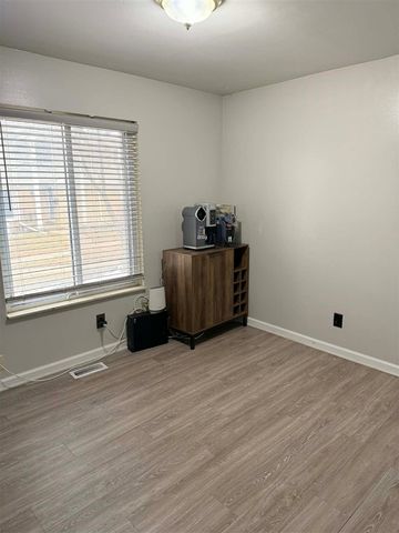 32602 Barclay Square, Warren, MI 48093