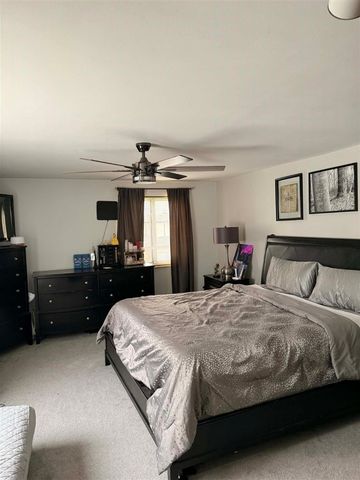 32602 Barclay Square, Warren, MI 48093