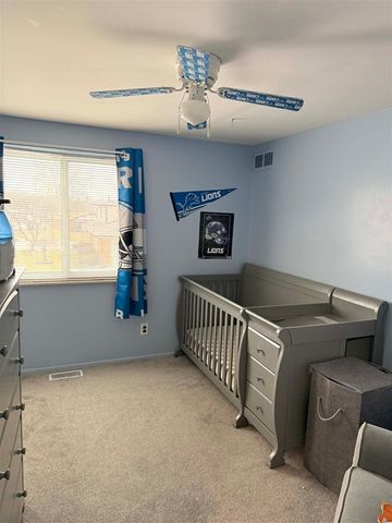 32602 Barclay Square, Warren, MI 48093