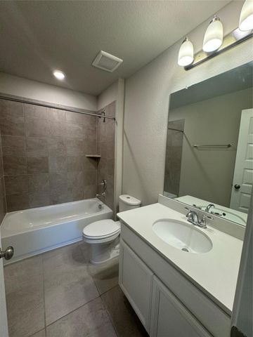 18528 Meadow Point Lane, Conroe, TX 77316