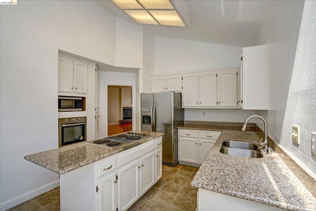 2819 Cherry Hills Dr, Discovery Bay, CA 94505