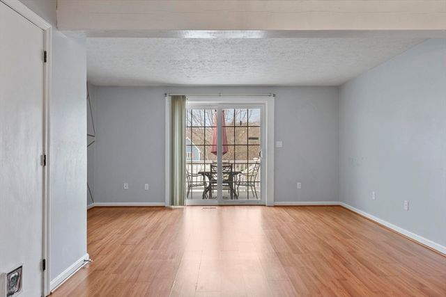 48 Fox Meadow Rd F, Leominster, MA 01453