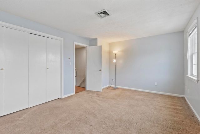 48 Fox Meadow Rd F, Leominster, MA 01453