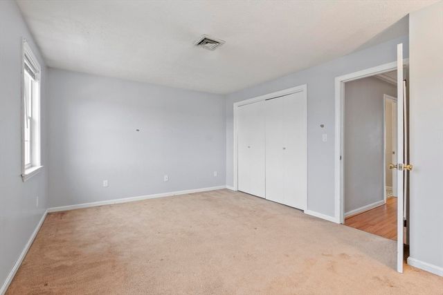 48 Fox Meadow Rd F, Leominster, MA 01453