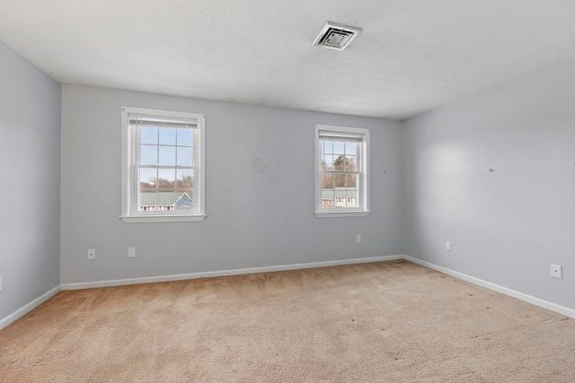 48 Fox Meadow Rd F, Leominster, MA 01453