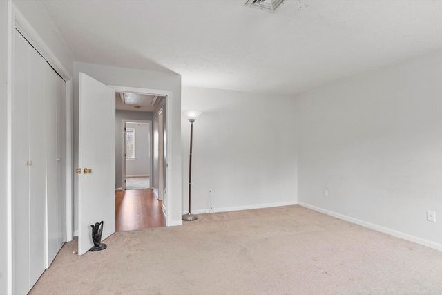 48 Fox Meadow Rd F, Leominster, MA 01453