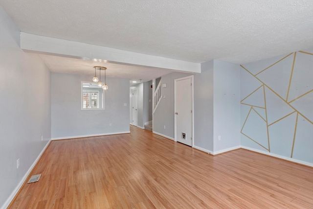 48 Fox Meadow Rd F, Leominster, MA 01453