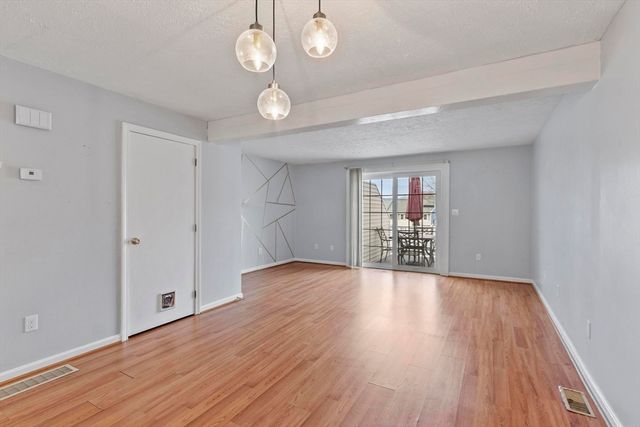 48 Fox Meadow Rd F, Leominster, MA 01453