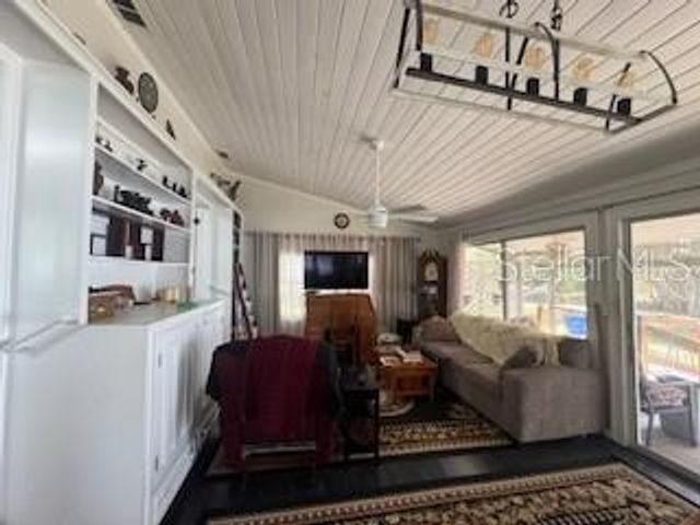 58 S KENTUCKY AVENUE, Umatilla, FL 32784