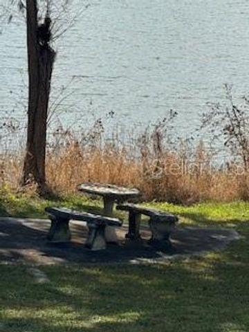 58 S KENTUCKY AVENUE, Umatilla, FL 32784