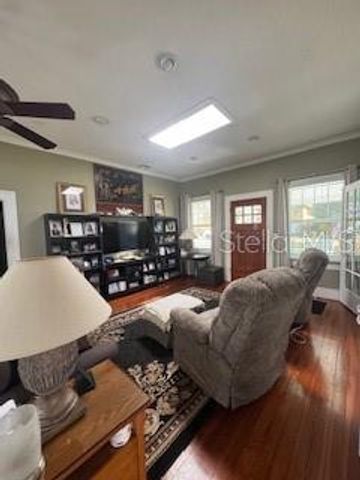 58 S KENTUCKY AVENUE, Umatilla, FL 32784