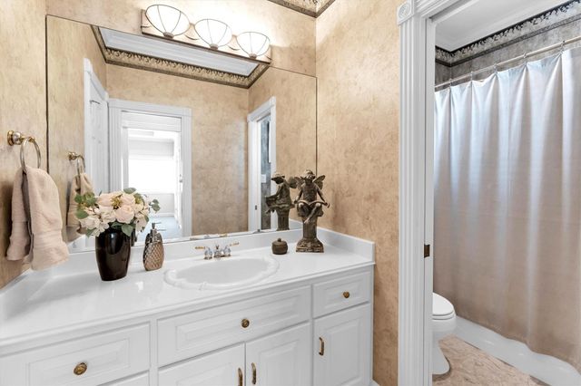 40 Broad Cove Drive, Montgomery, TX 77356