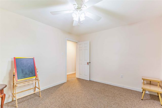 510 E Frederick Street, Riesel, TX 76682