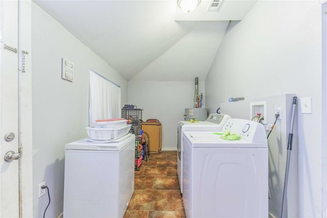 510 E Frederick Street, Riesel, TX 76682