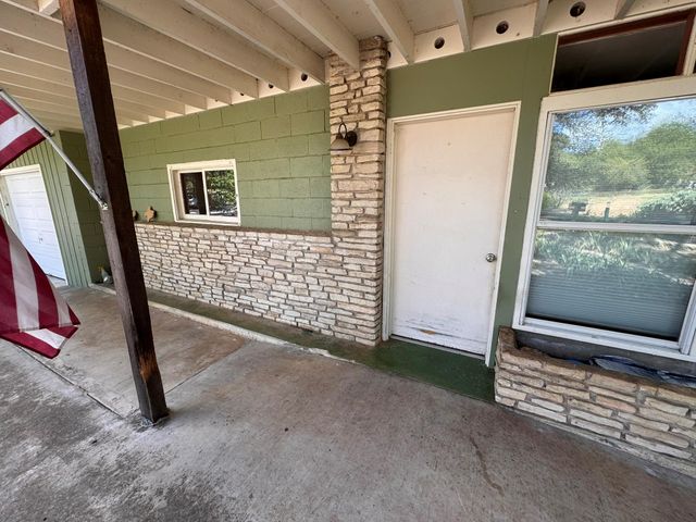 13 Presidio RD, Wimberley, TX 78676