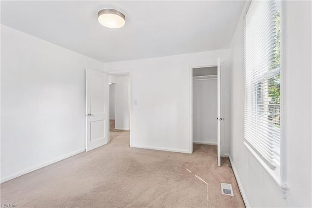 5930 Andrew PL, Newport News, VA 23605