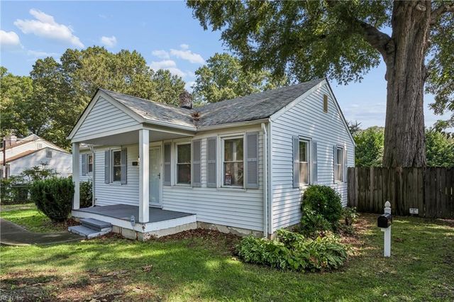 5930 Andrew PL, Newport News, VA 23605