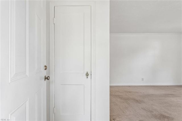 5930 Andrew PL, Newport News, VA 23605