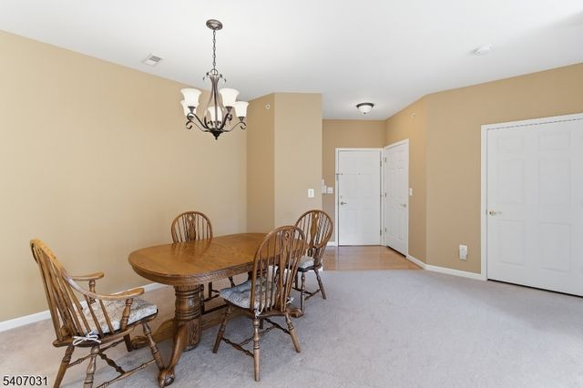 2 Steele Pl E, Hillsborough Twp., NJ 08844