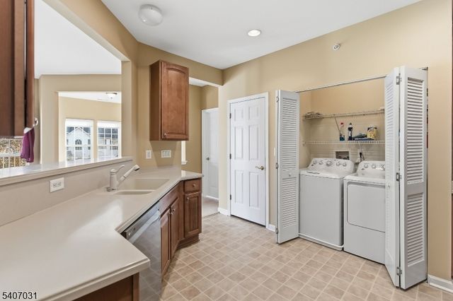 2 Steele Pl E, Hillsborough Twp., NJ 08844