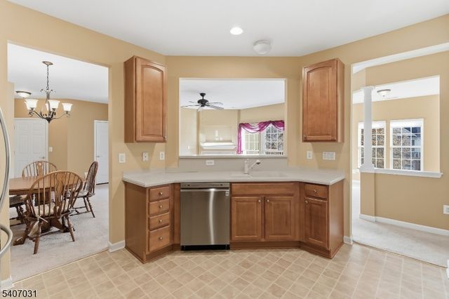 2 Steele Pl E, Hillsborough Twp., NJ 08844