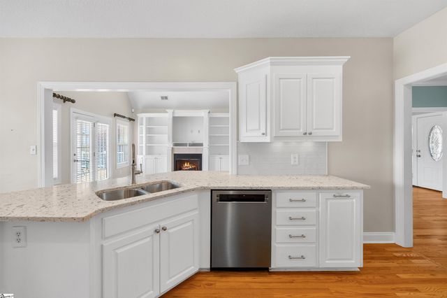 1017 Corie Crest Drive, Boiling Springs, SC 29316