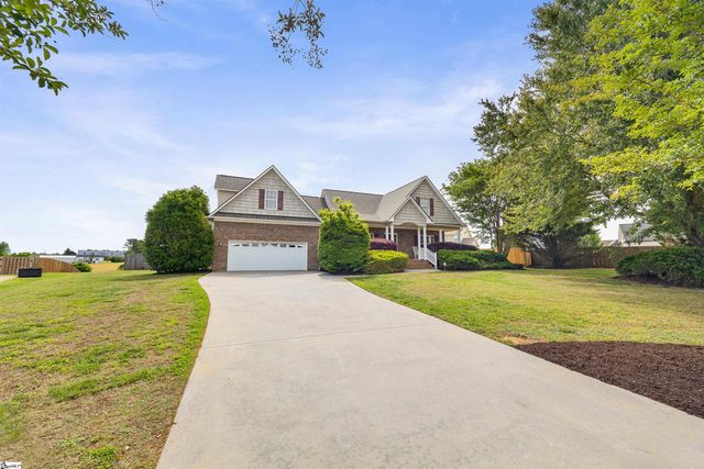 1017 Corie Crest Drive, Boiling Springs, SC 29316